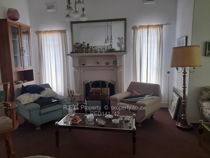  Family home with the possibility to commercial rights