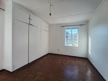 2 Bedroom Flat & Apartment