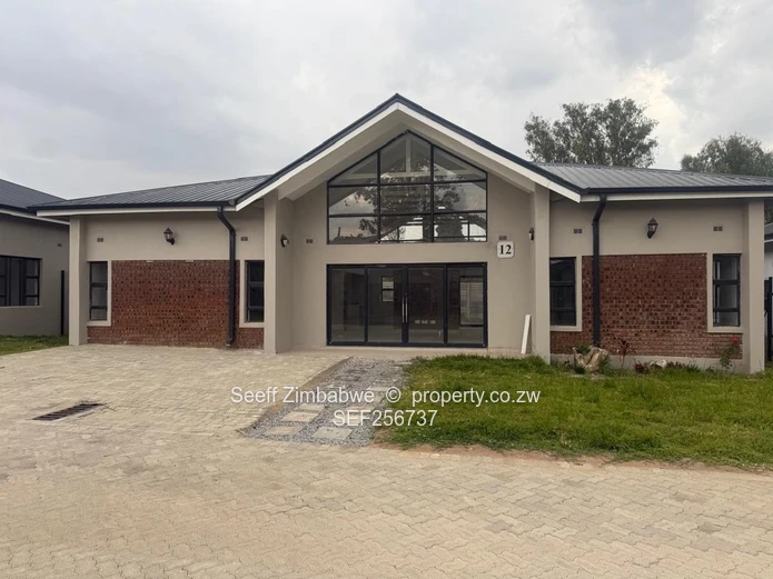 Spacious 3-Bed Face-Brick Home in Secure Hatfield Complex – $800/pm