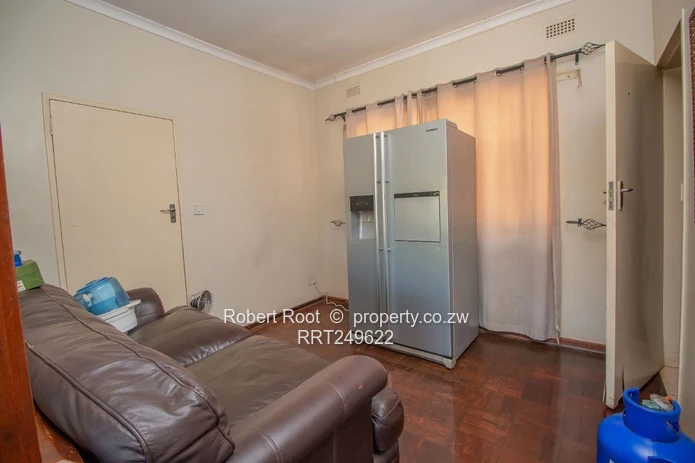 Greystone Park: Furnished 4-bed with Pool & Borehole