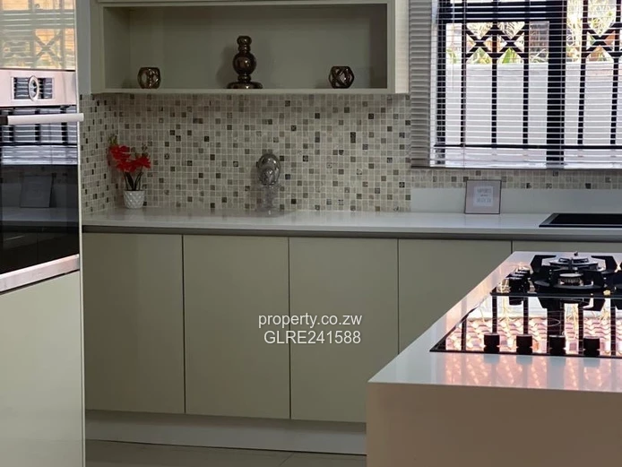 *_Westgate Sandton 5 Bedroomed House For Sale