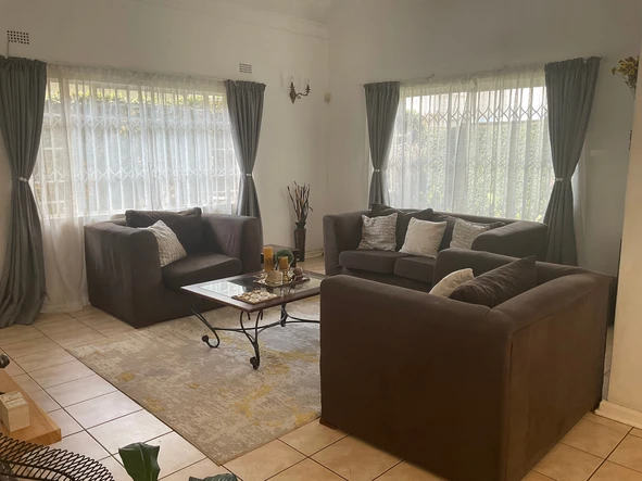 3 Bedroom Flat & Apartment