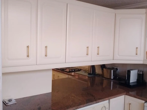 3 Bedroom Flat & Apartment