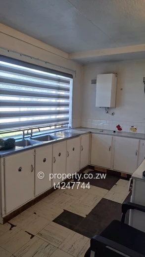Hillside 3 bedroom house to rent as offices 
