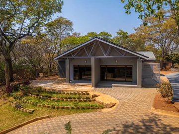 6 Bedroom House