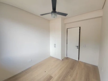 3 Bedroom Flat & Apartment