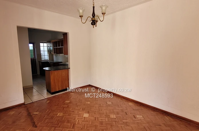 Secure duplex townhouse (Sole Mandate)