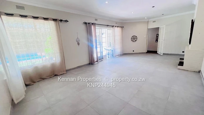 Very neat family home with prolific borehole.