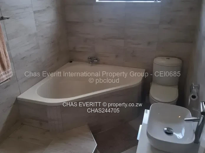 Fully Furnished 2 Bed  Cottage To Let In Manresa