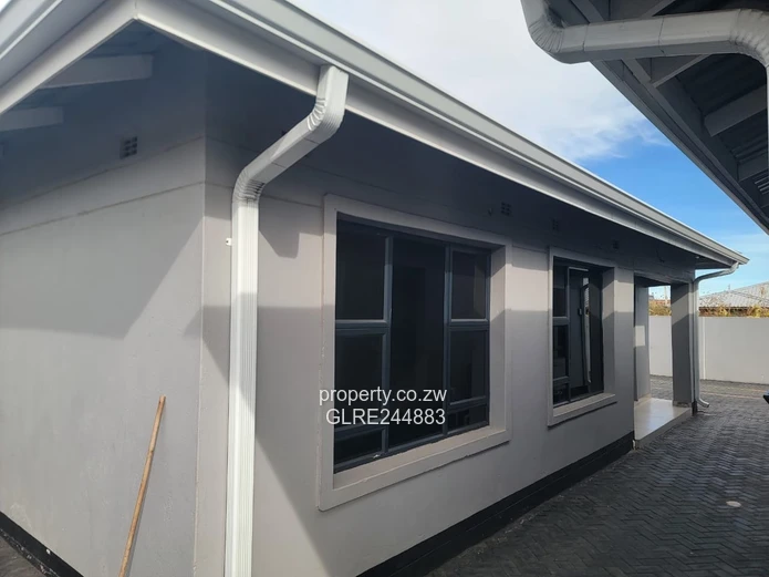 Freshly Renovated 3-Bed with Borehole in Madokero