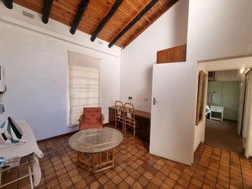 3 Bedroom Flat & Apartment