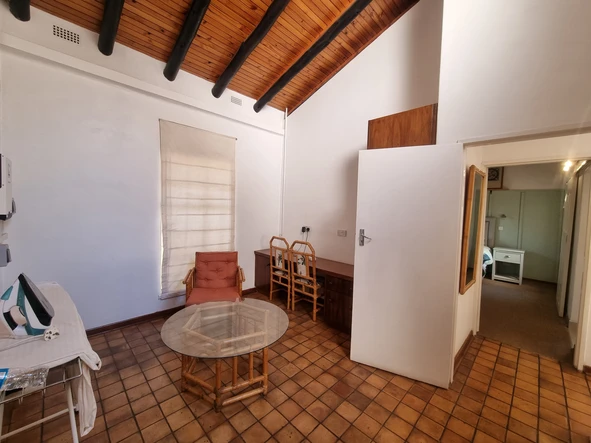 3 Bedroom Flat & Apartment