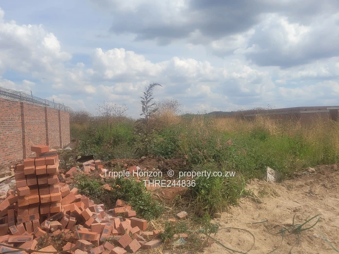 200m² Vacant Stand in Warren Park D — Near New Homes & Gate