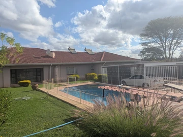 6 Bedroom House