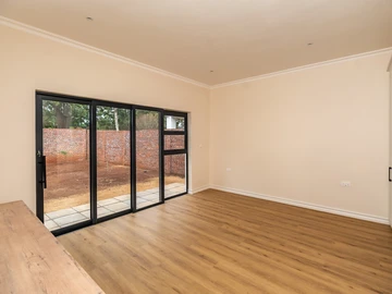 3 Bedroom Flat & Apartment