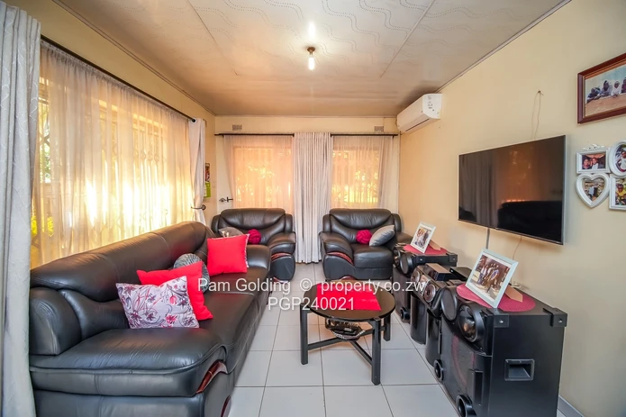 Ivydale Walk;Greendale; 2008 Sqms 