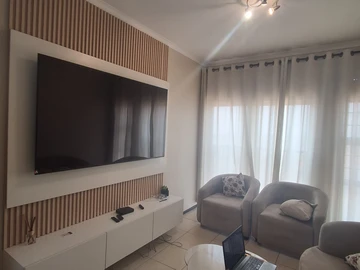 2 Bedroom Flat & Apartment