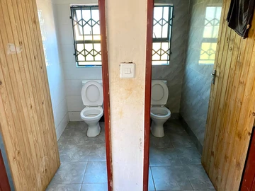 6 Bedroom House