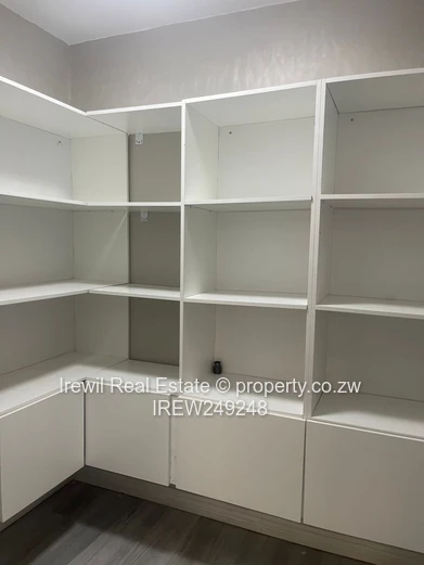 Neat 4 Bed in Mabvazuva 