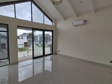 13 Unit Townhouse Complex