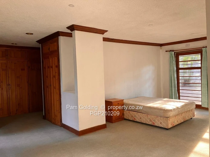 Charming Home - Ballantyne Park 