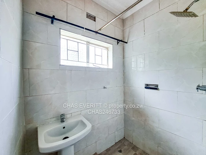 Two Bedroomed Garden Flat In Meyrick Park 