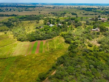 Farm & Agricultural Land