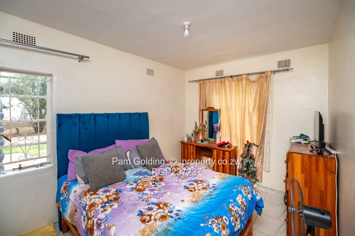 A True Gem! (Sole Mandate)