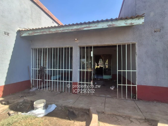 Knowe Norton 5-Bed Home on 2200m² 