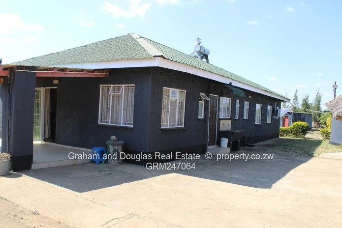 Kadoma Sabona bona plot for sale