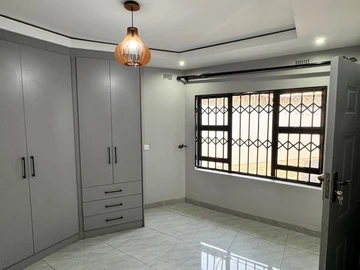3 Bedroom Flat & Apartment