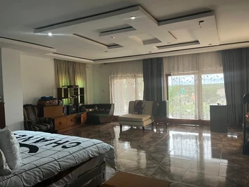 7 Bedroom Townhouse Complex