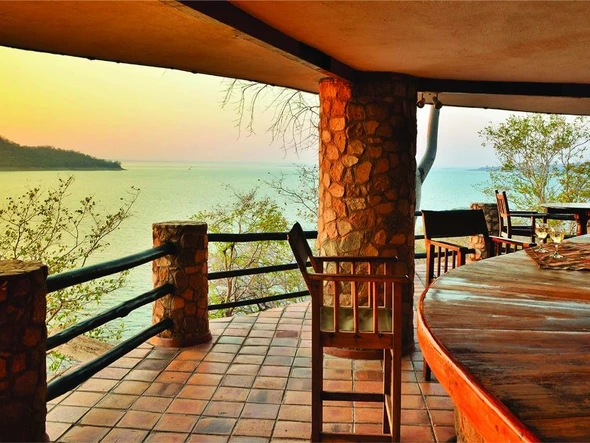 Hotel & Lodge