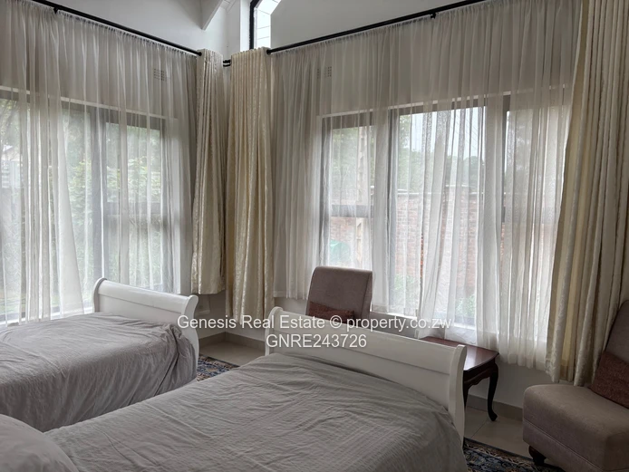 Modern 4 bed Cluster for sale