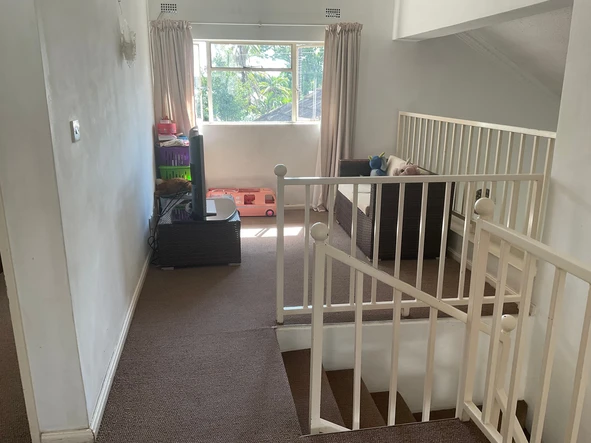 3 Bedroom Flat & Apartment