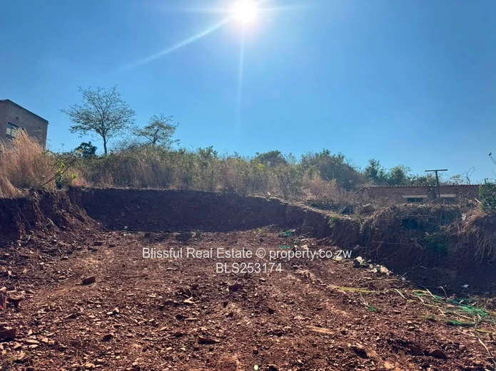 460 sqm for sale in kambuzuma section 4
