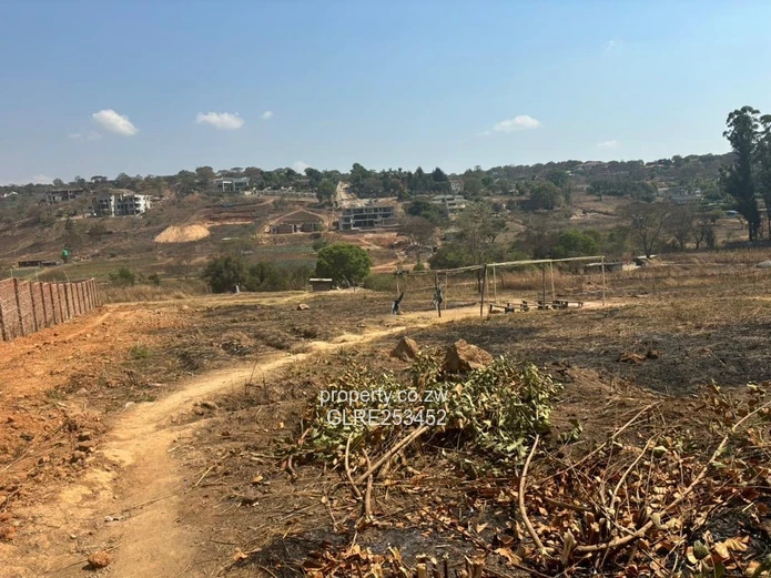 Glen Lorne 3,200 m2 — Secure, Subdivision-Ready Land