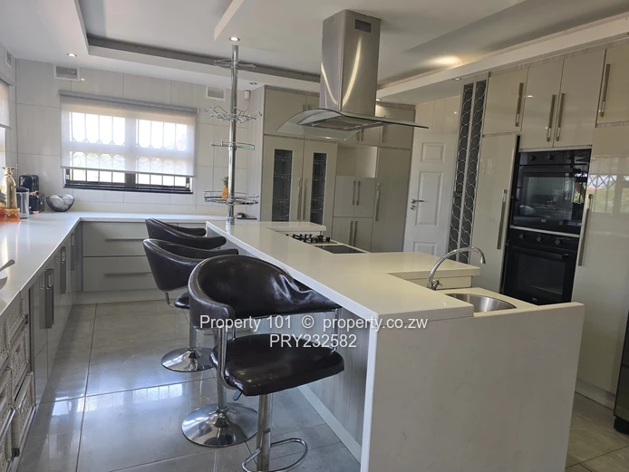 To Rent ~The Grange 5 bedrooms House (furnished @$3000)