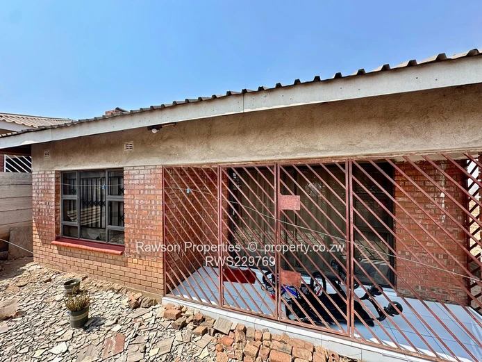 Tynwald House Forsale Close to Kuwadzana Round About  (Sole Mandate)