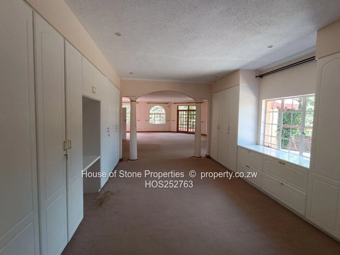 Luxurious Family Home – Folyjon Glen Lorne Sale