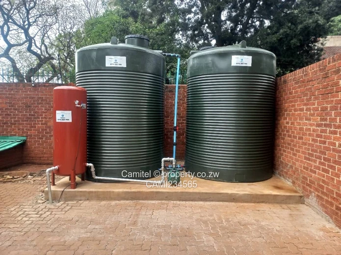 Spencer Cook 2-Bed Avenues Apartment — Secure Complex, Borehole