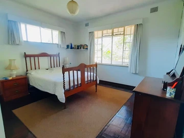 2 Bedroom Flat & Apartment