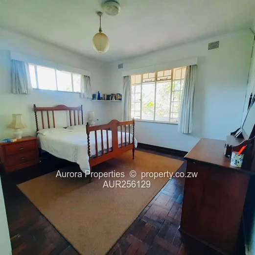 IMMEDIATE availability of a FULLY FURNISHED apartment located in Avondale $1300 P/M