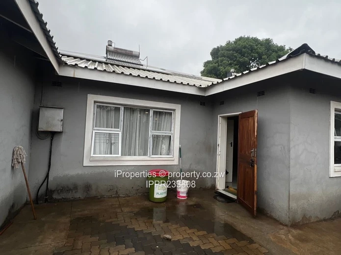 Spacious 4-Bedroom Home for Sale in Westgate (Sole Mandate)