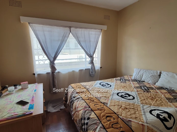 2-Bed Flat For Sale - The Avenues