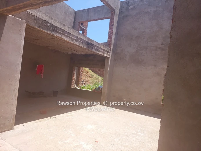 Unfinished split-level 4-bed with panoramic Brookview views (Sole Mandate)