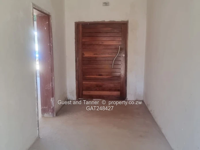 Incomplete Cluster Home For Sale – Greendale | Us$145,000