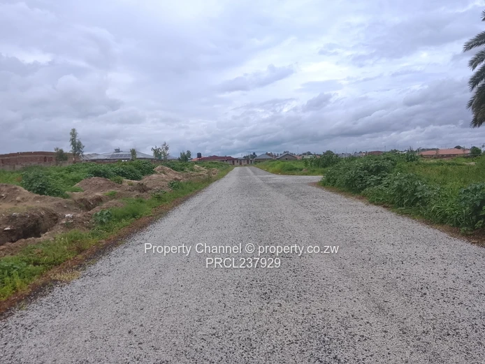 Serviced 200m² Stand on Tarred Main Road, Glen View 1