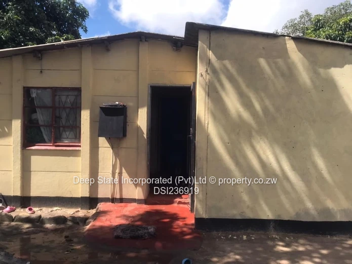 Tafara (mabvuku boundary)core house for sale  (Sole Mandate)