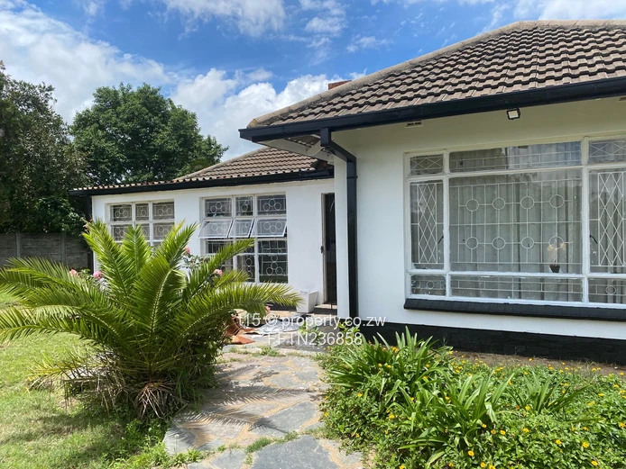 Discover this spectacular and cosy home for an intimate family  (Sole Mandate)